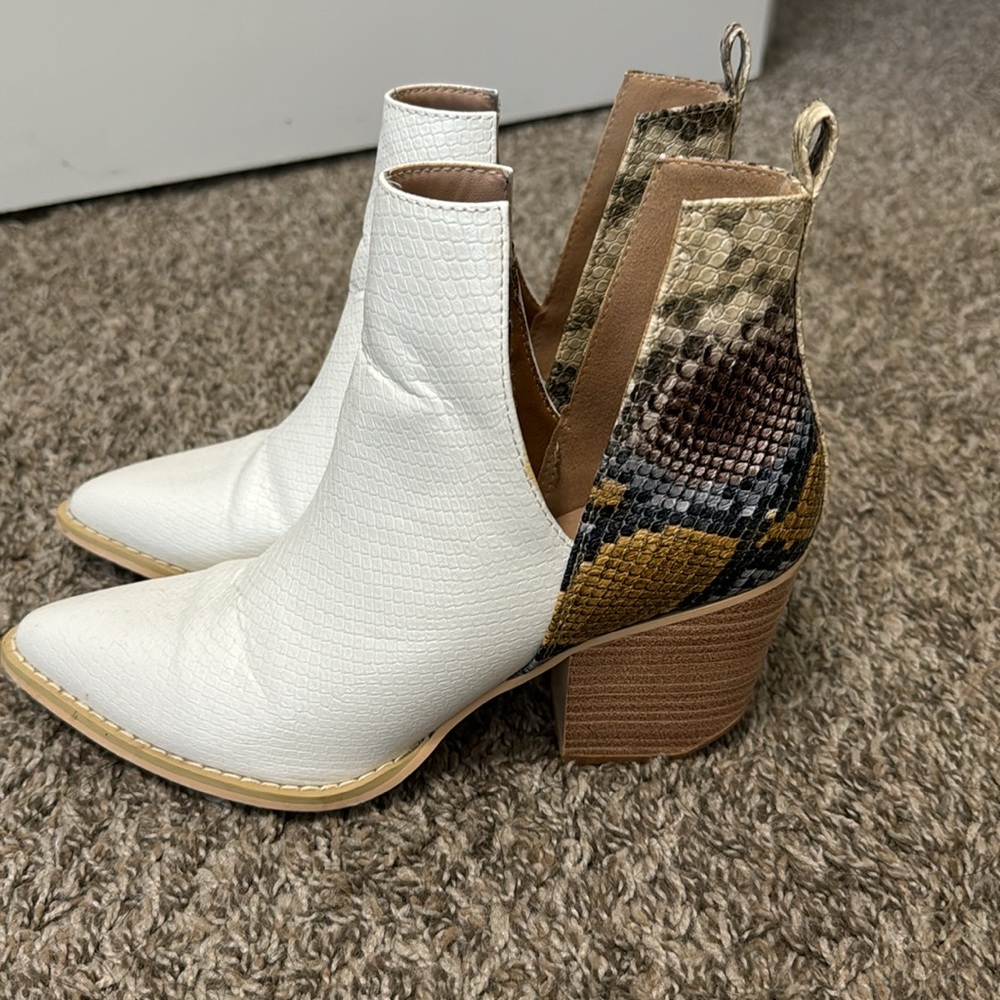 Ankle Boots - Picture 2 of 5